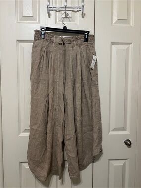 AnthropologieWide Leg Smocked Waist 100 %Linen Pants — beige.